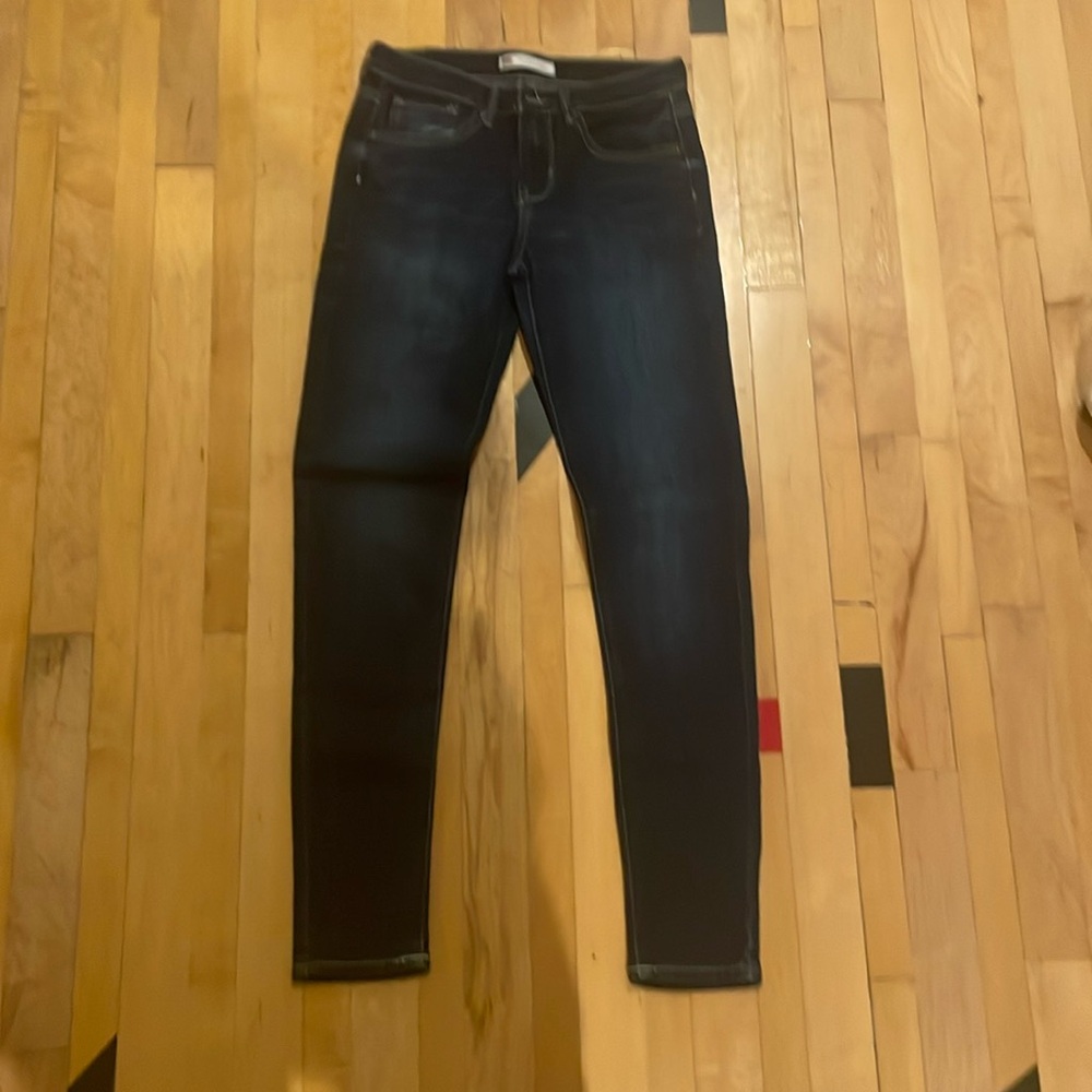 dark wash kids levi’s 710 super skinny jeans. size 12